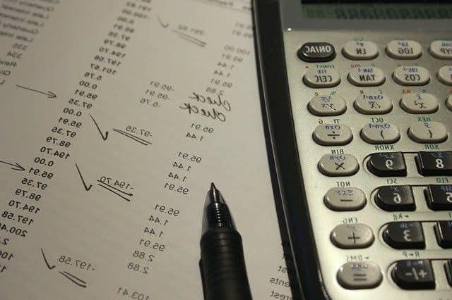 Desventajas y riesgos del crowdfactoring para empresas e inversores