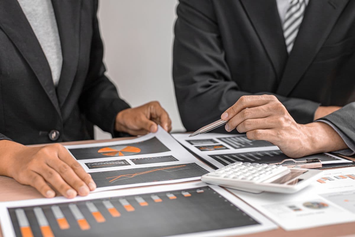 Ejemplos de financiación ajena para empresas