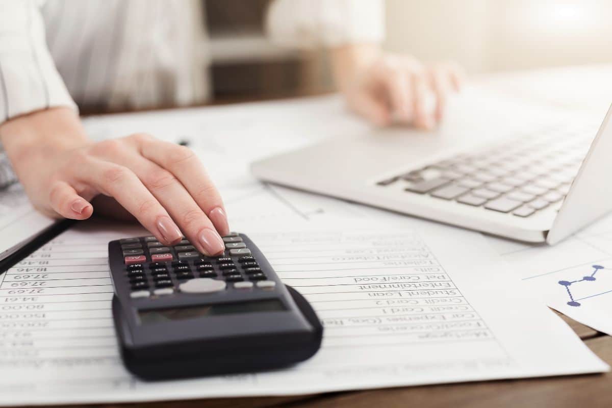 Ejemplo de financiación propia en la gestión empresarial
