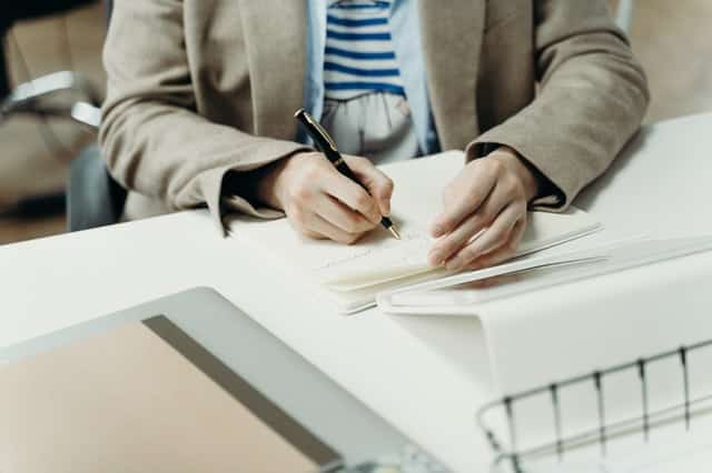 Qué son las acciones de una empresa y cómo funcionan